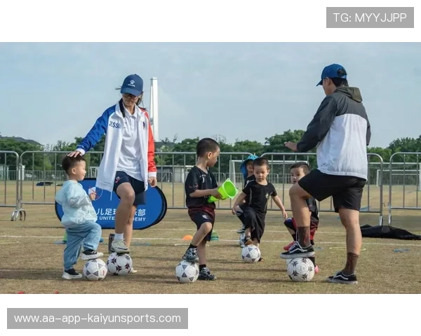 青训体系是否加强球员多维度人格养成，青训队伍